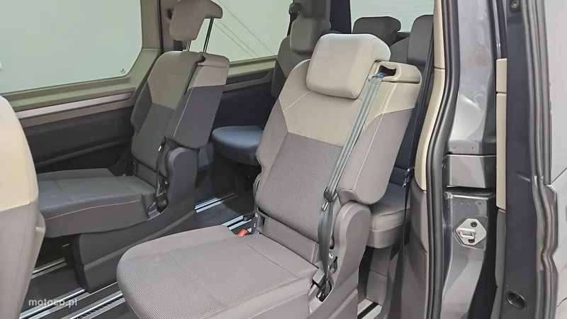 Volkswagen Multivan 21
