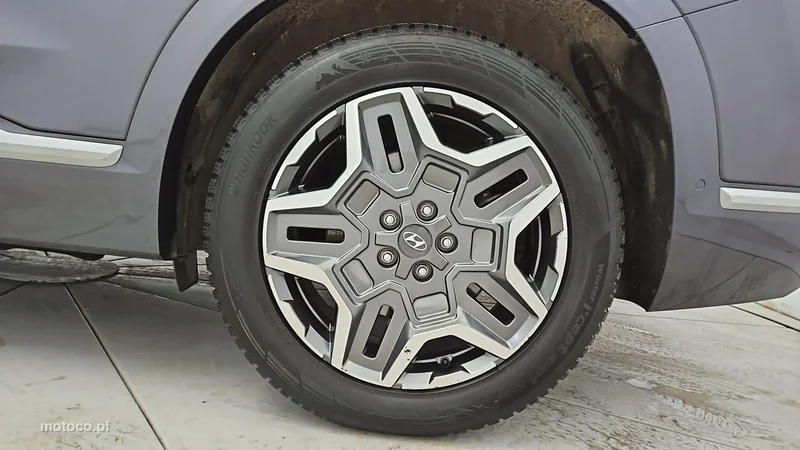 Hyundai SANTA FE 25