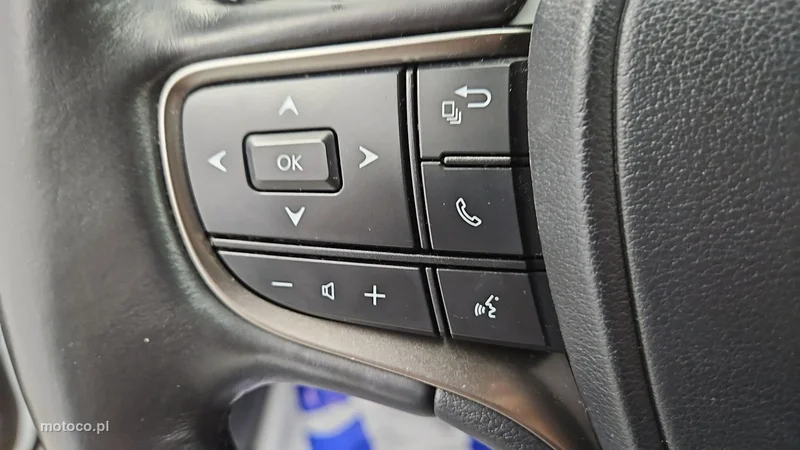 Lexus UX 15