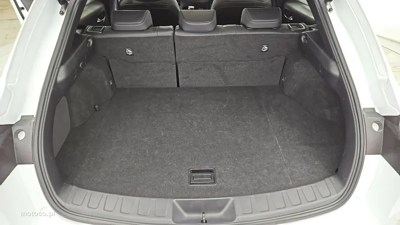 Lexus UX 21
