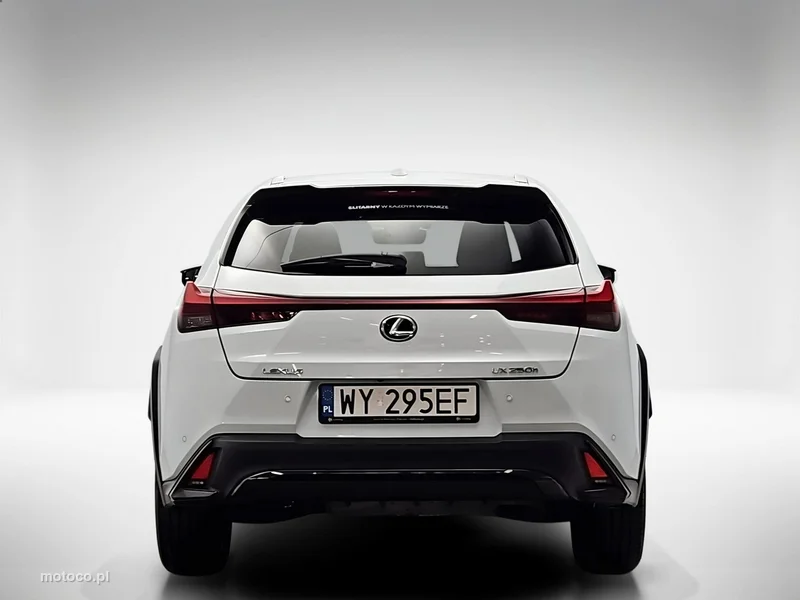 Lexus UX 4