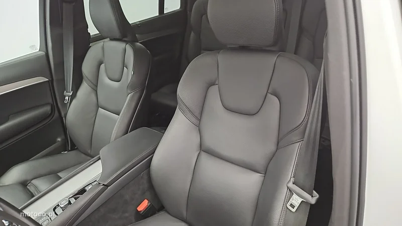 Volvo XC 90 11