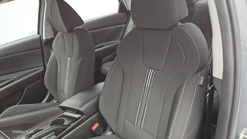 Hyundai Elantra 11
