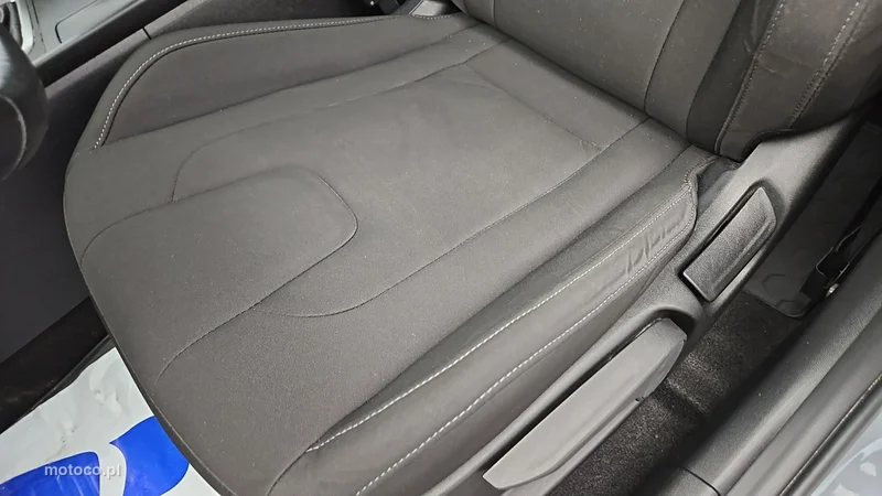 Hyundai Elantra 12