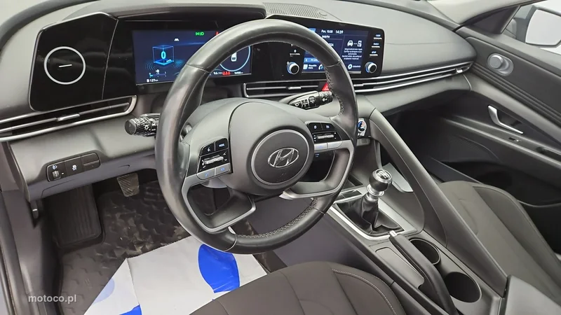 Hyundai Elantra 9