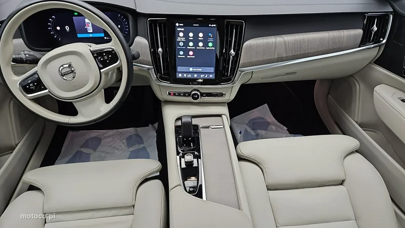 Volvo S90 13