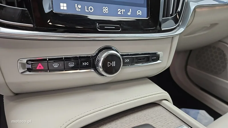 Volvo S90 18