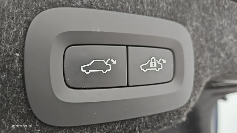 Volvo S90 24
