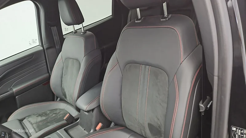 Ford Kuga III 11