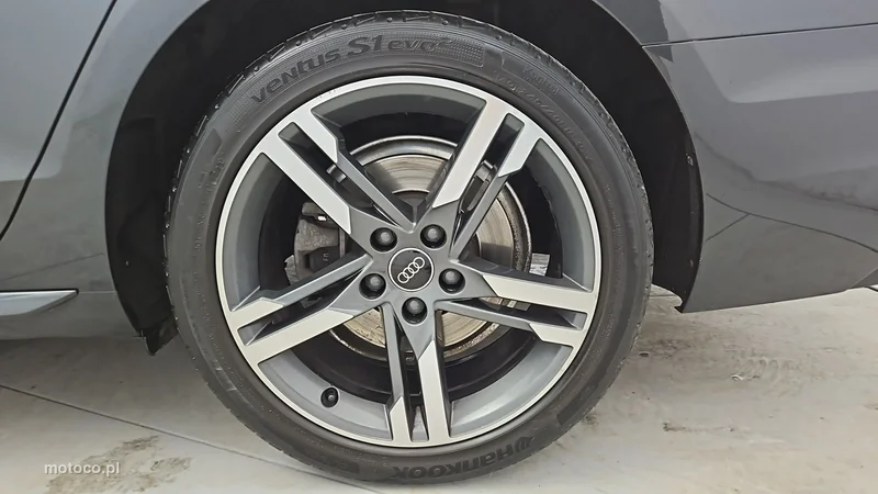 Audi A4 B9 25