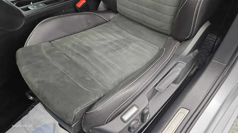 Volkswagen Passat Variant B8 12