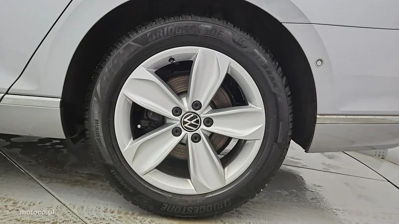 Volkswagen Passat Variant B8 22