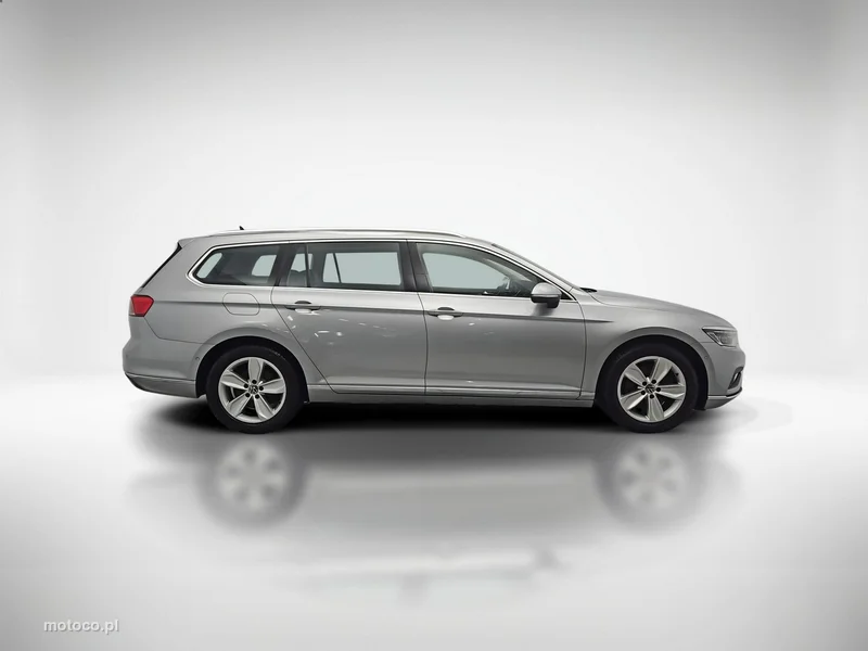 Volkswagen Passat Variant B8 6