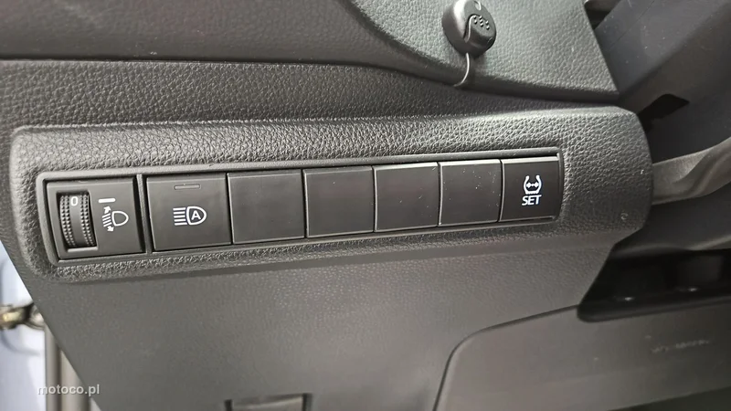 Toyota Corolla E210 17