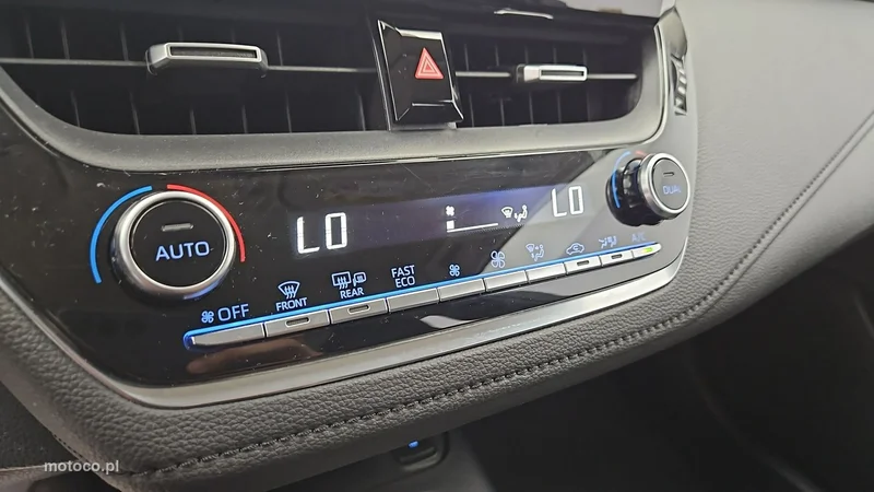 Toyota Corolla E210 19