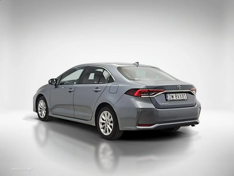 Toyota Corolla E210 3