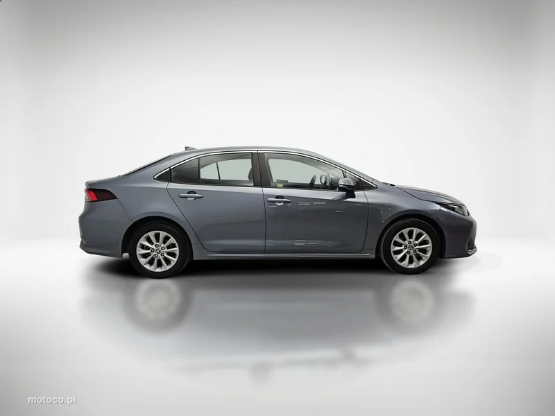 Toyota Corolla E210 6