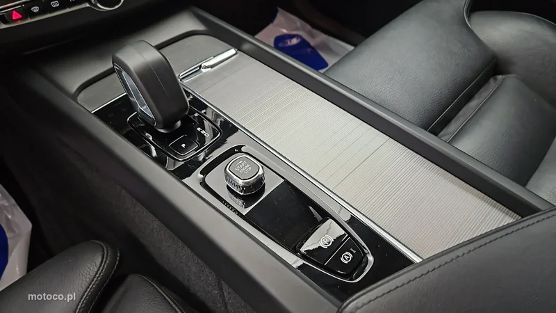 Volvo XC 60 17