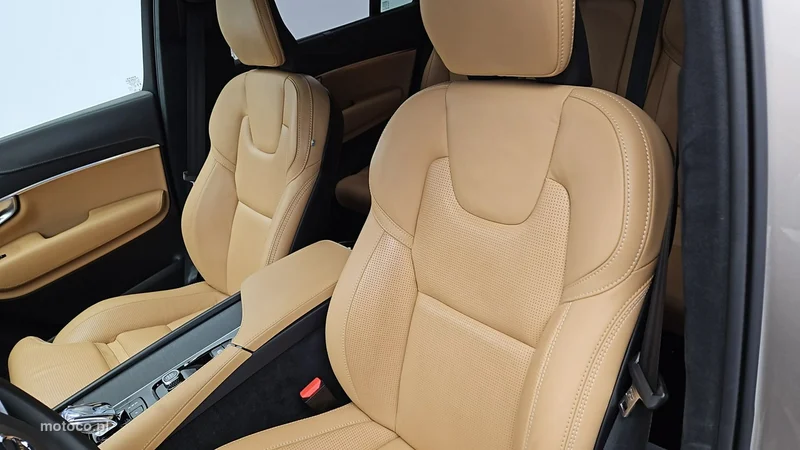 Volvo XC 90 11