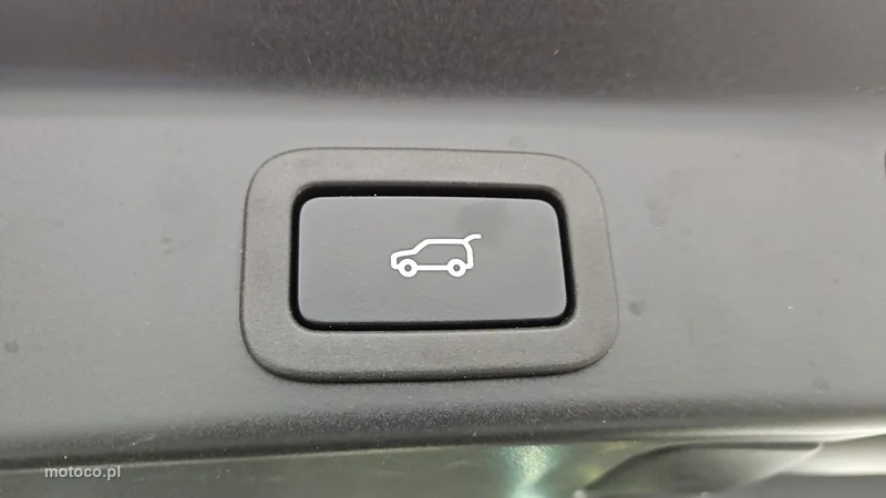 Jaguar F-Pace 22