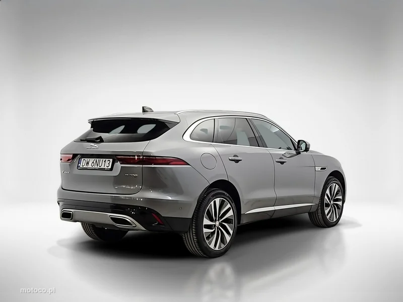 Jaguar F-Pace 5