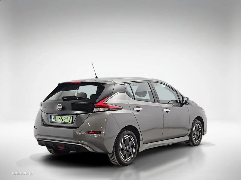 Nissan Leaf 5