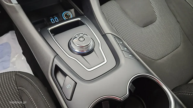 Ford Mondeo V 18