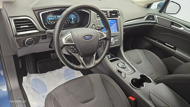 Ford Mondeo V 9