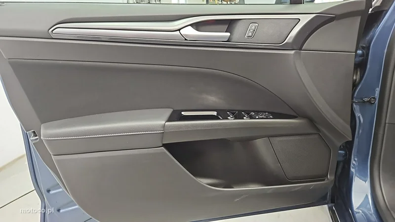 Ford Mondeo V 10