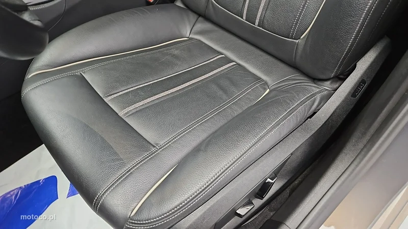 BMW Seria 5 G30 530 12