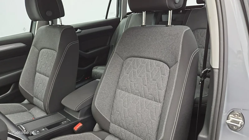 Volkswagen Passat Variant B8 11