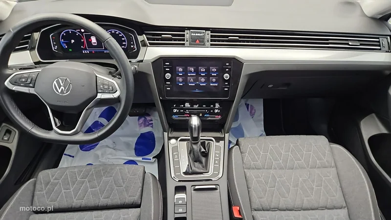 Volkswagen Passat Variant B8 13