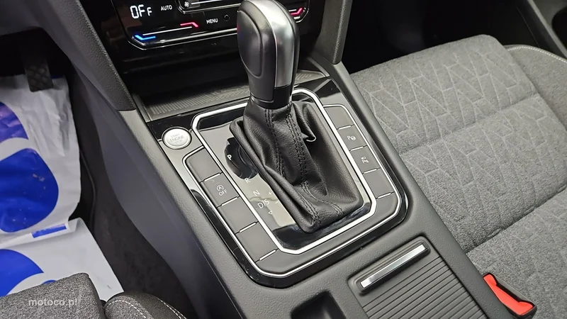 Volkswagen Passat Variant B8 18