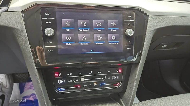 Volkswagen Passat Variant B8 19