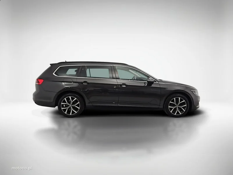 Volkswagen Passat Variant B8 6