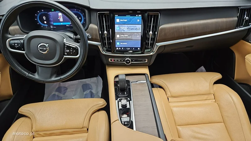 Volvo V90 Cross Country 13