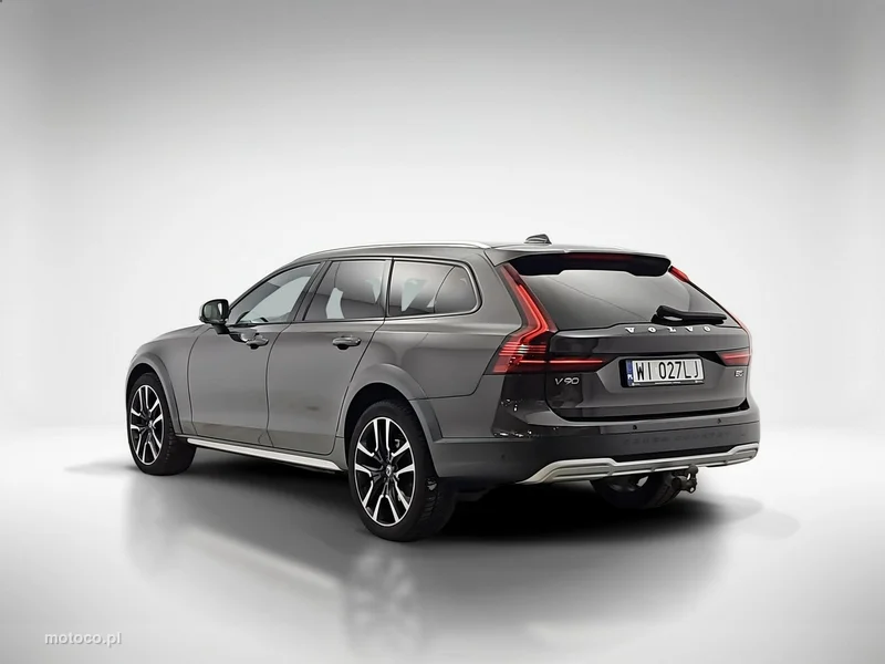 Volvo V90 Cross Country 3