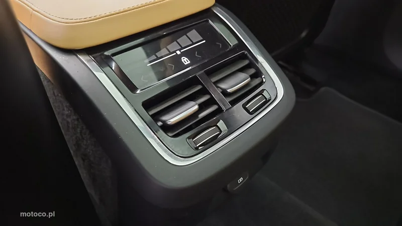 Volvo V90 Cross Country 21