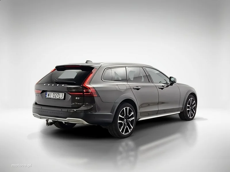 Volvo V90 Cross Country 5
