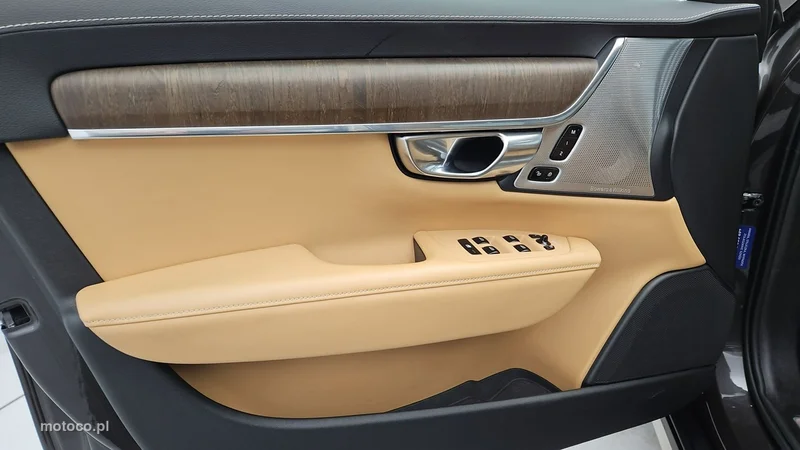 Volvo V90 Cross Country 10