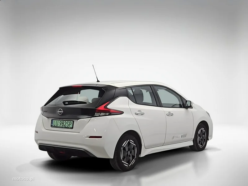 Nissan Leaf 5
