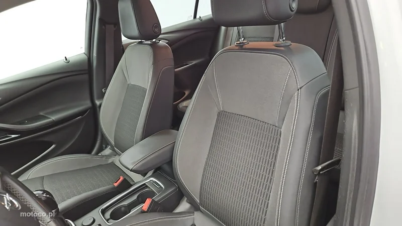Opel Astra K 10