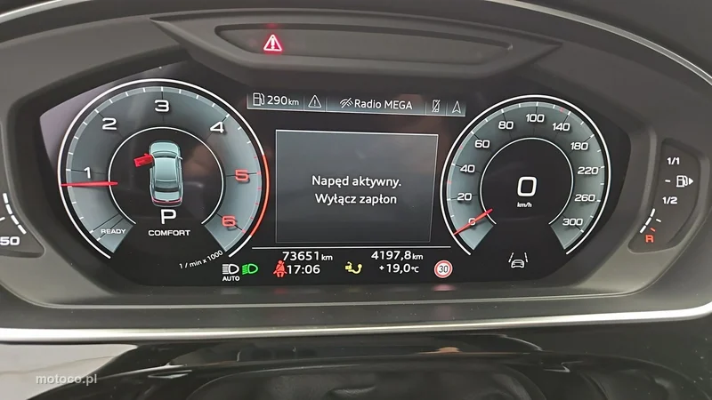 Audi A8 D5 14