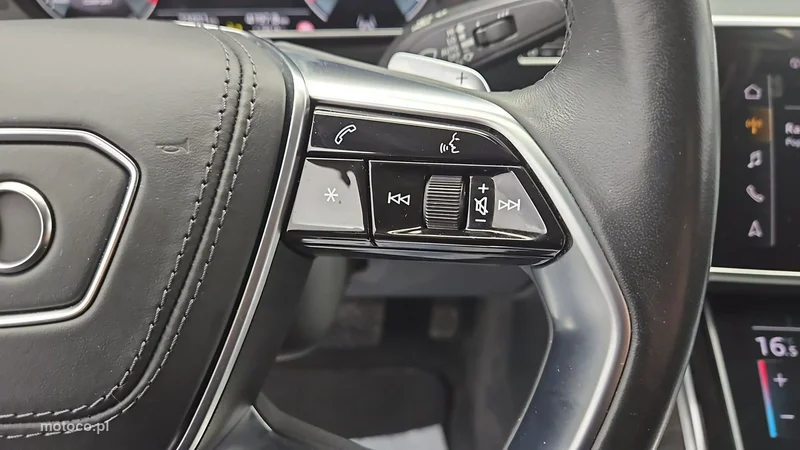 Audi A8 D5 15