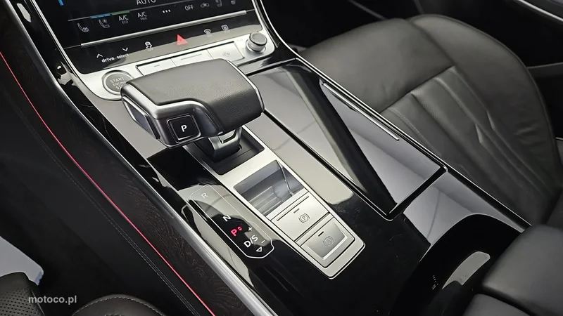 Audi A8 D5 18