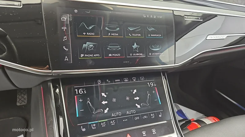 Audi A8 D5 20