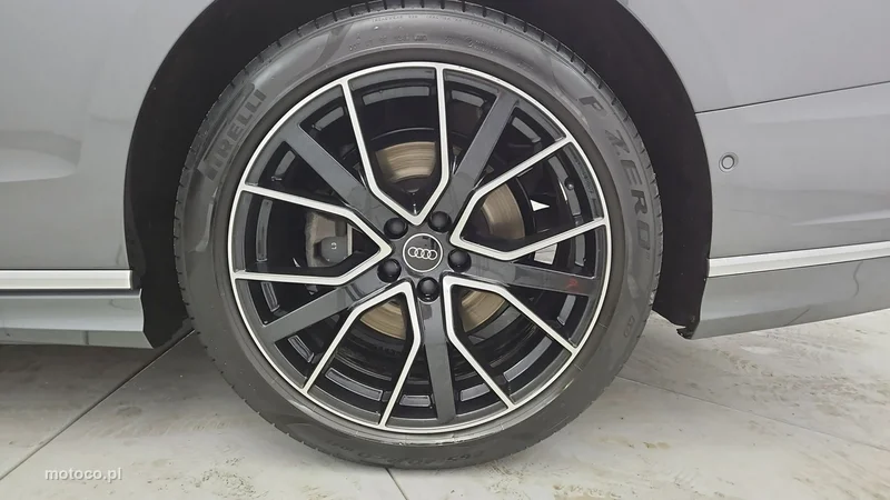 Audi A8 D5 26
