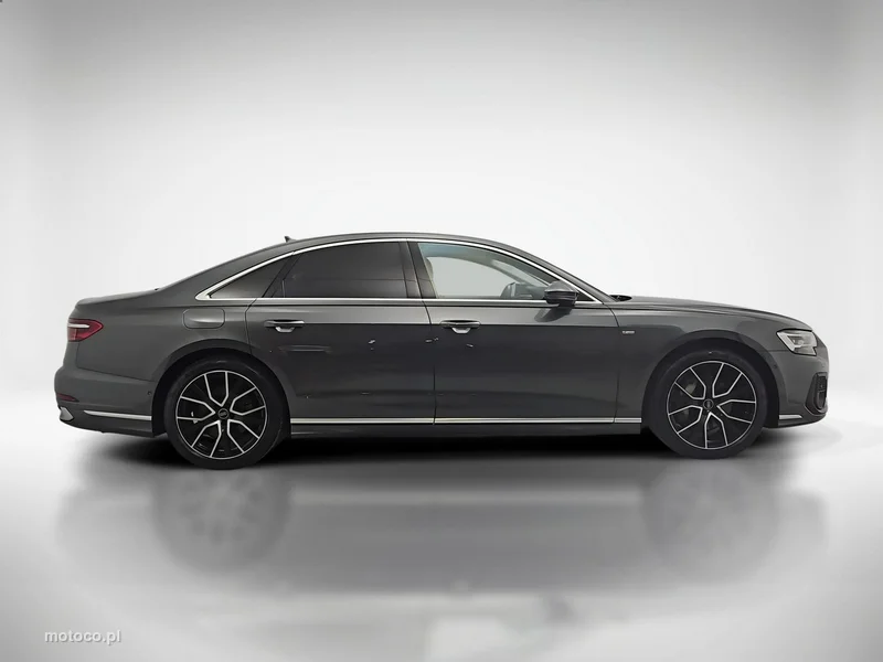 Audi A8 D5 6