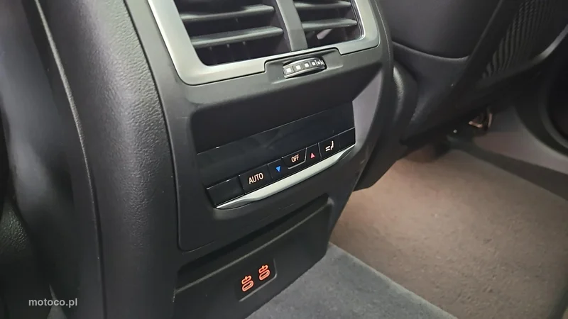 BMW iX3 23
