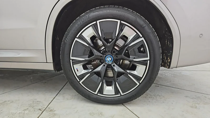 BMW iX3 25